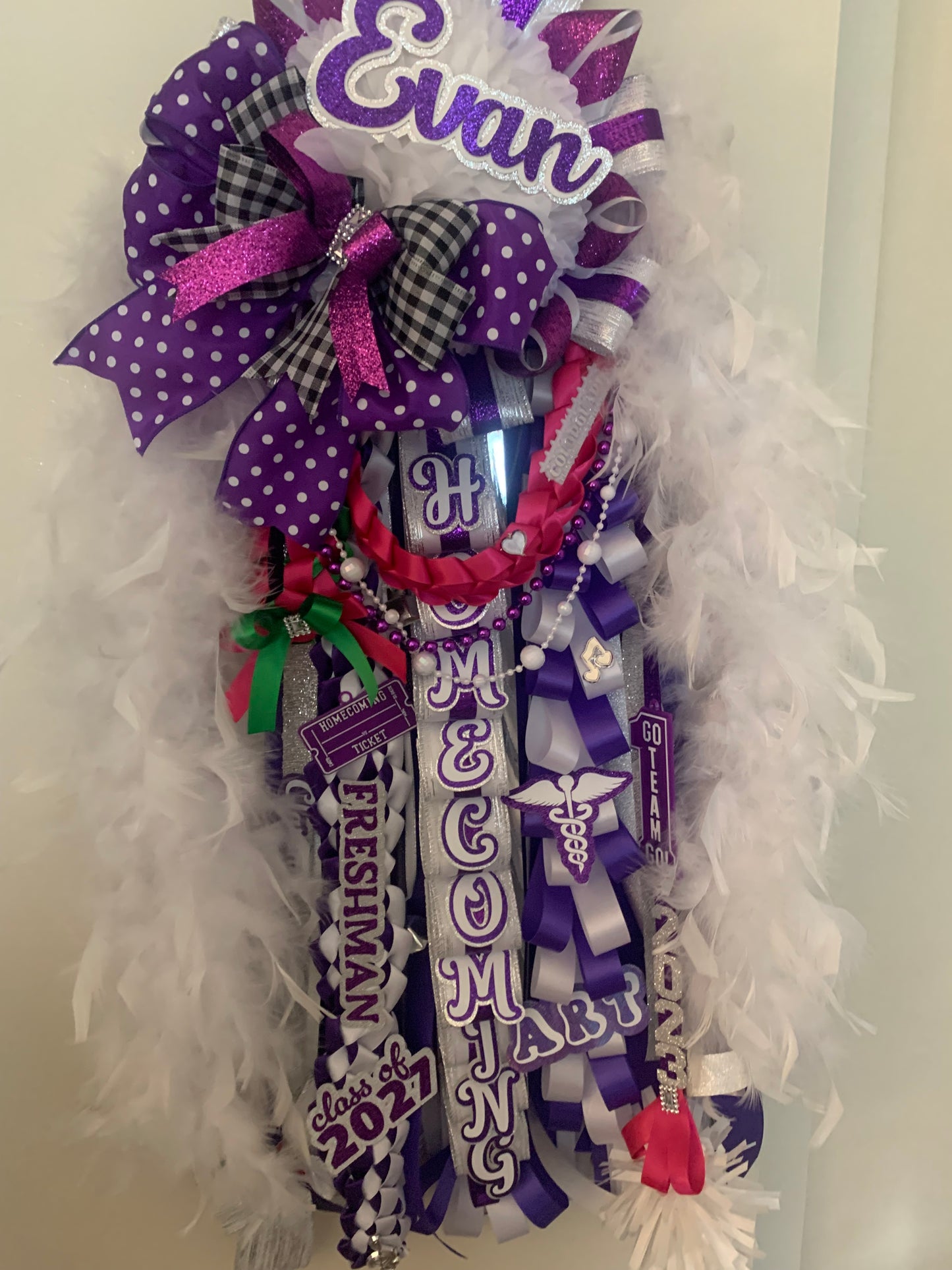 Homecoming Large Mum - 7" flower or two 6.5" flowers