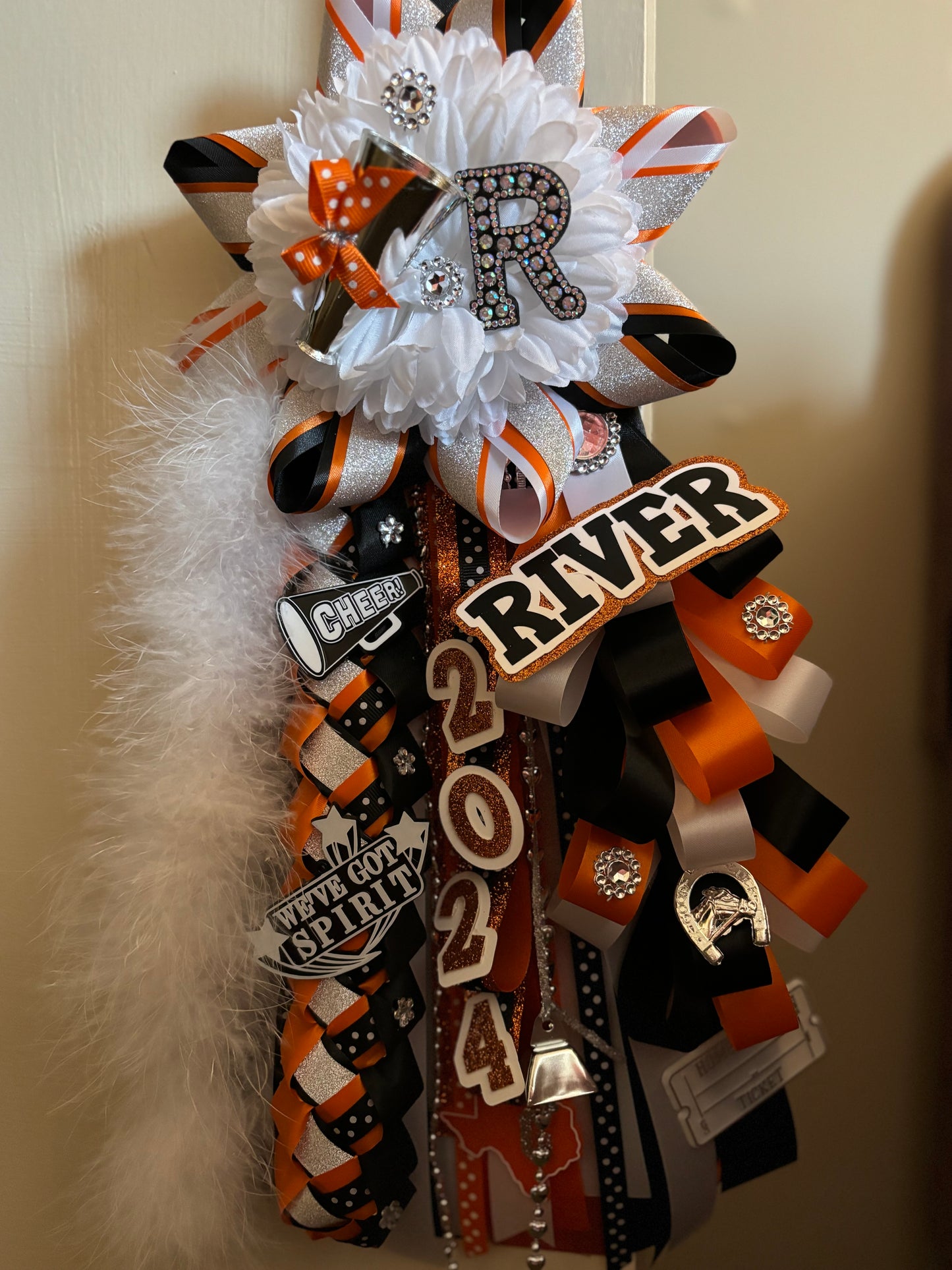 Small Mini Homecoming Mum 12"