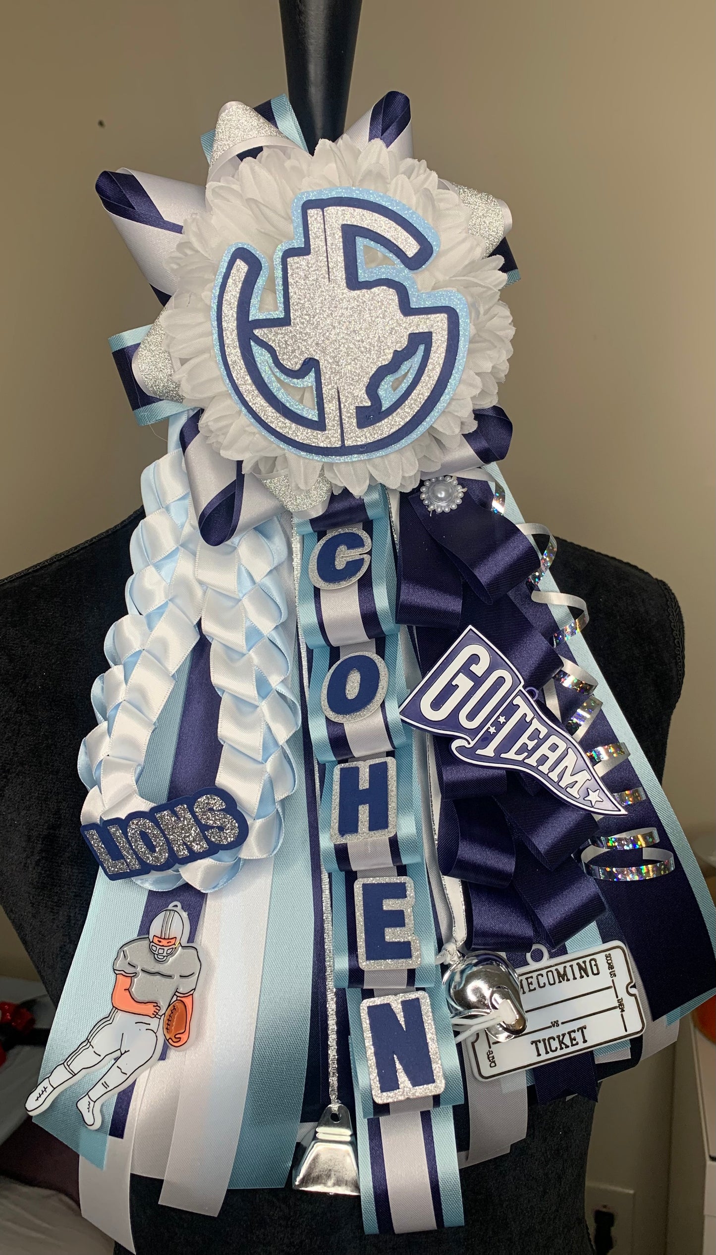 Small Mini Homecoming Mum 12"