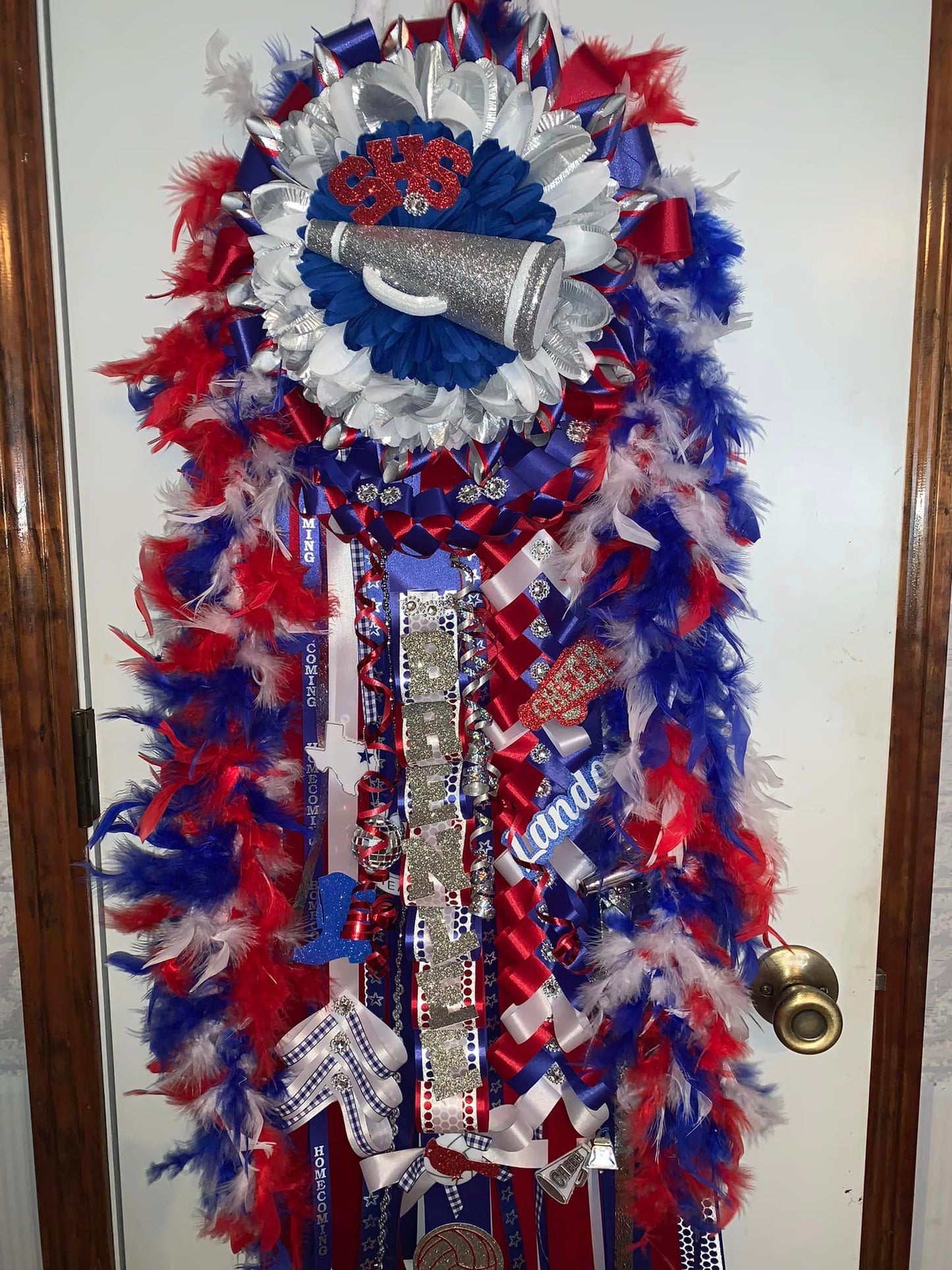 Homecoming Extra Large Mum - 6.5-7" Mum Flower up to 3 flower