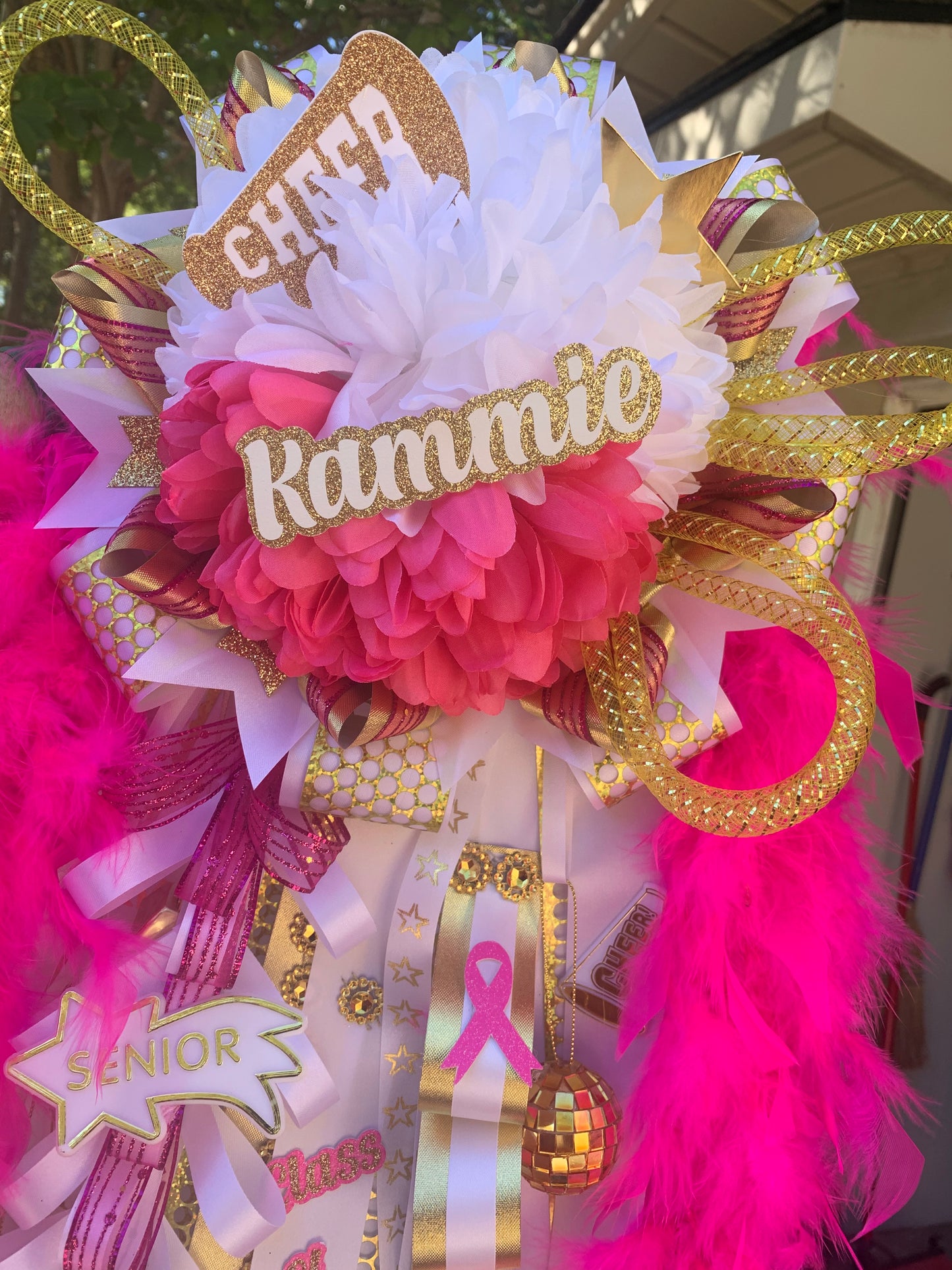 Homecoming Large Mum - 7" flower or two 6.5" flowers