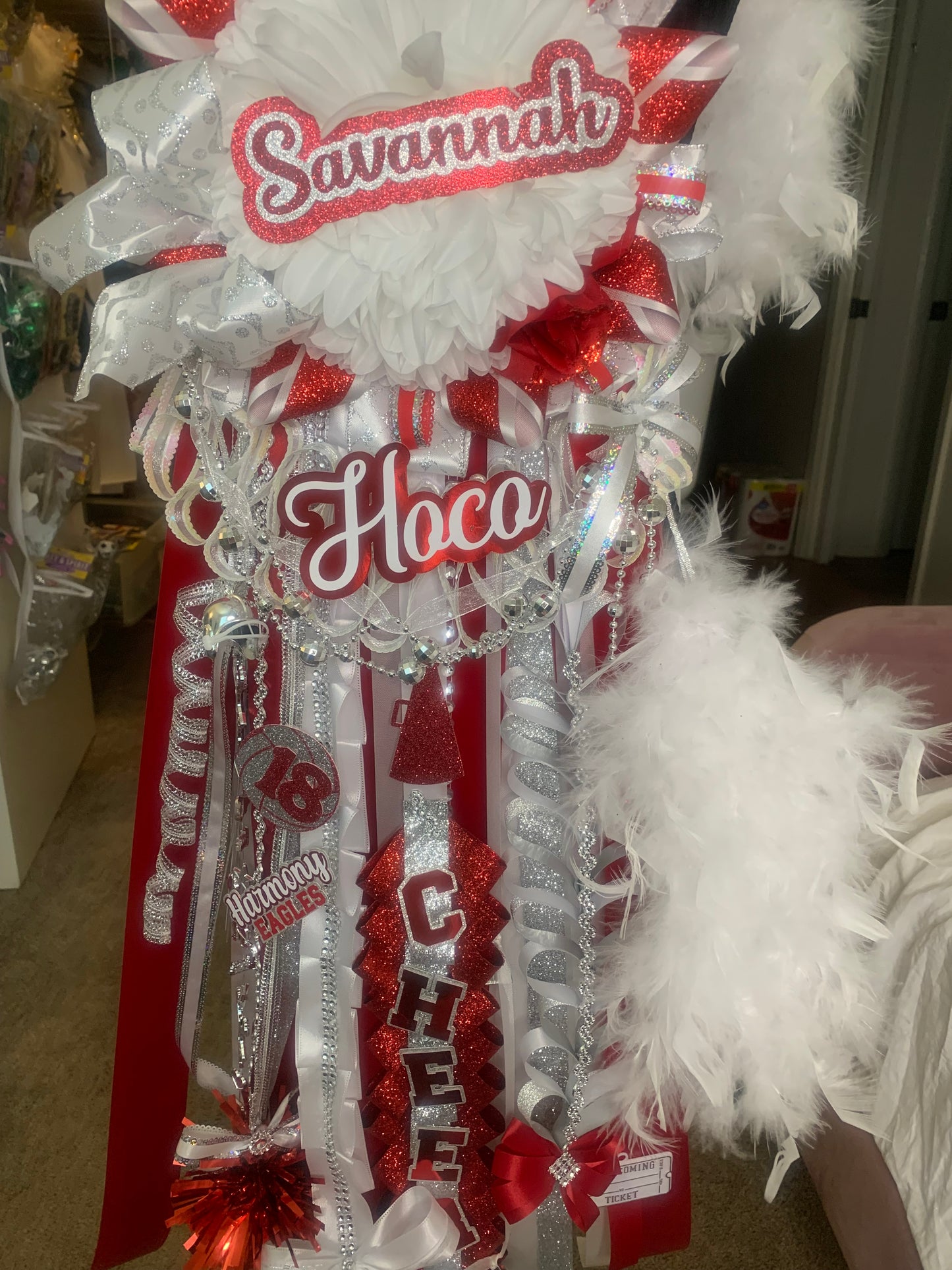 Large Homecoming Mum 32" - 6.5" mum flower