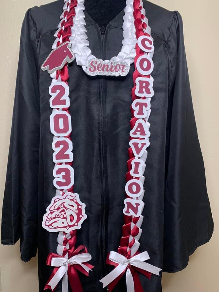 Graduation Deluxe Lei  (2 colors)