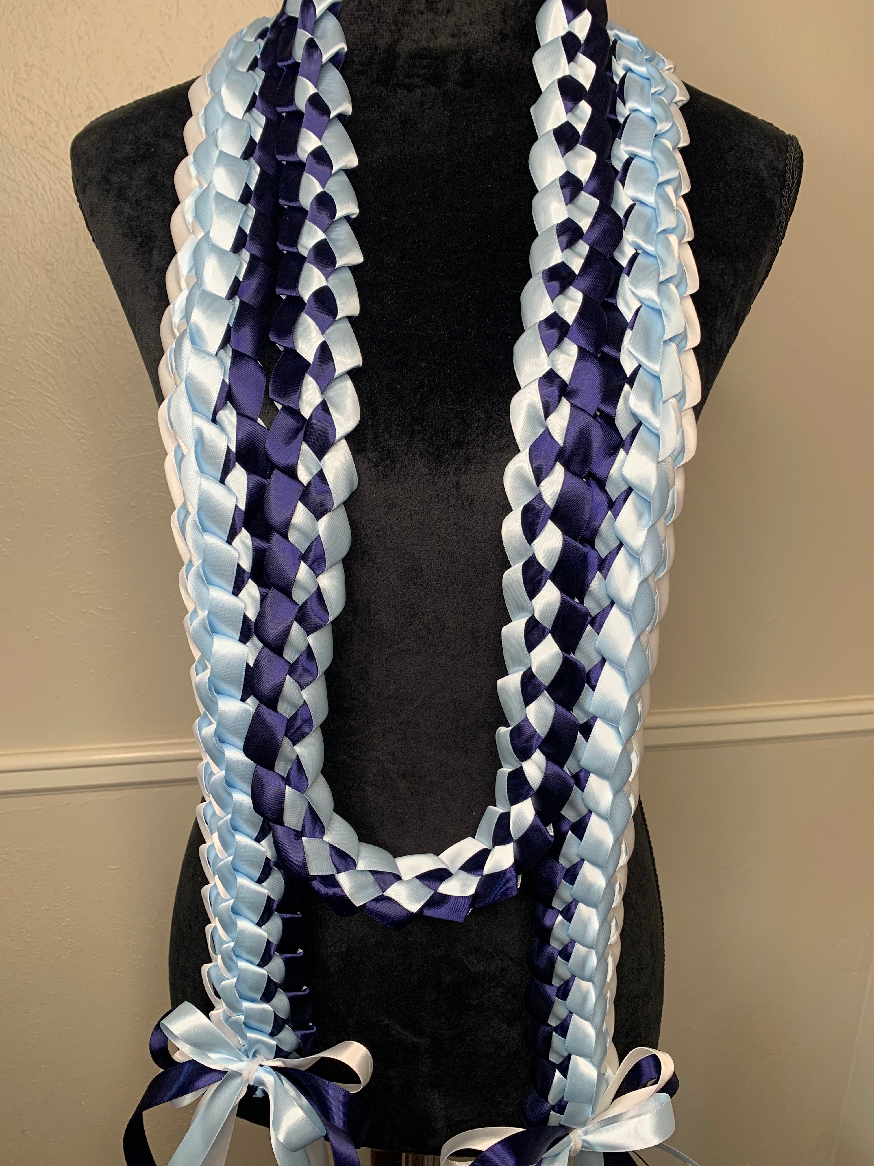 2024 3 ribbon leis for Lizzy